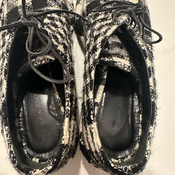 Simone Rocha black & white tweed shoes with lucite heel and pearl accents - Picture 5 of 6